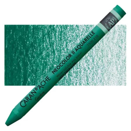 Emerald Green Neocolor II Watersoluble Oil Pastell is sitting horizontally across the image. with the tip of the pastel facing the bottom left hand side corner of the image and the bottom of the pastel facing the top right hand corner of the image. ht e pastel has its cover on it which matches the colour of the pastel itself. it has black writing on it describing the product and a black thick line at the top and bottom of it. it is lying on top of a vertical stripe of the same colour that is in the centre of the image. showing the colour of the pastel. it is on a white background.